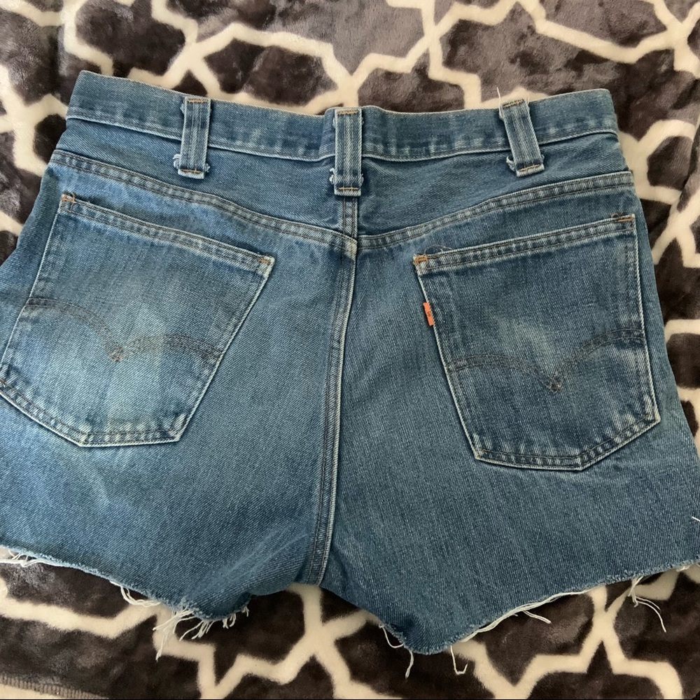Vintage cut off Levi’s shorts orange tag - Picture 2 of 4